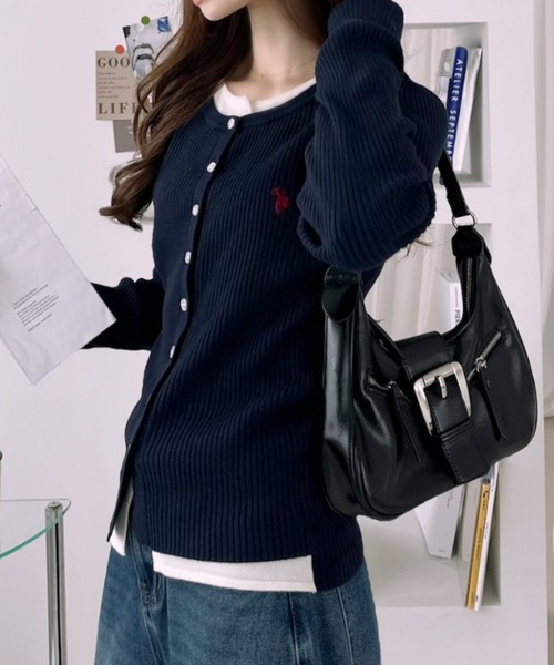 Ada.（エイダ）の「【Ada.別注 U.S. POLO ASSN.】 レイヤード風デザイン バイカラー リブ カーディガン（カーディガン/ボレロ・レディース・グレー/ボルドー・M/L）」の7枚目の写真