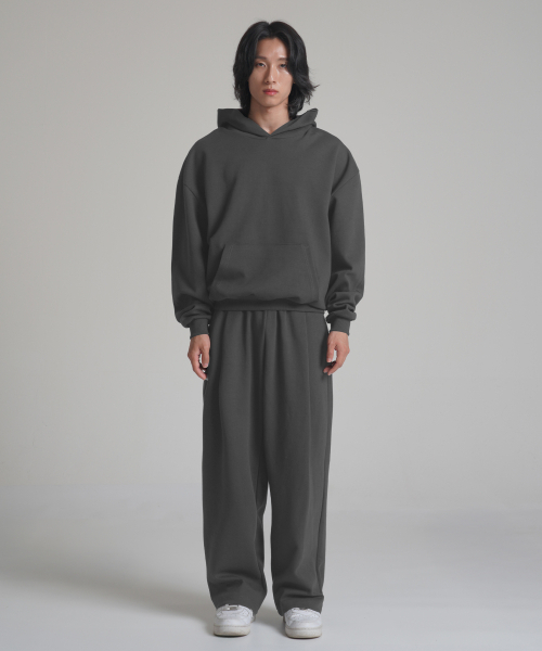 NOMING(ノミング)の「ワンタックワイドスウェットパンツ - チャコール(スウェットパンツ・メンズ・チャコール・SMALL/MEDIUM/LARGE/X-LARGE)」の2枚目の写真