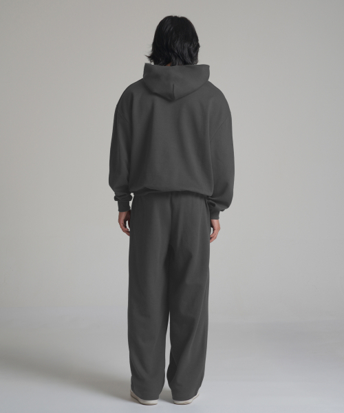 NOMING(ノミング)の「ワンタックワイドスウェットパンツ - チャコール(スウェットパンツ・メンズ・チャコール・SMALL/MEDIUM/LARGE/X-LARGE)」の4枚目の写真