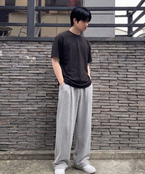NOMING(ノミング)の「ワンタックワイドスウェットパンツ - チャコール(スウェットパンツ・メンズ・チャコール・SMALL/MEDIUM/LARGE/X-LARGE)」の20枚目の写真