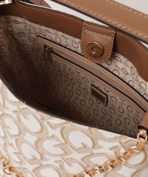 Guess（ゲス）の「NEWPORT Bucket Crossbody（ショルダーバッグ・レディース・ホワイト/ネイビー・ONE SIZE）」の14枚目の写真