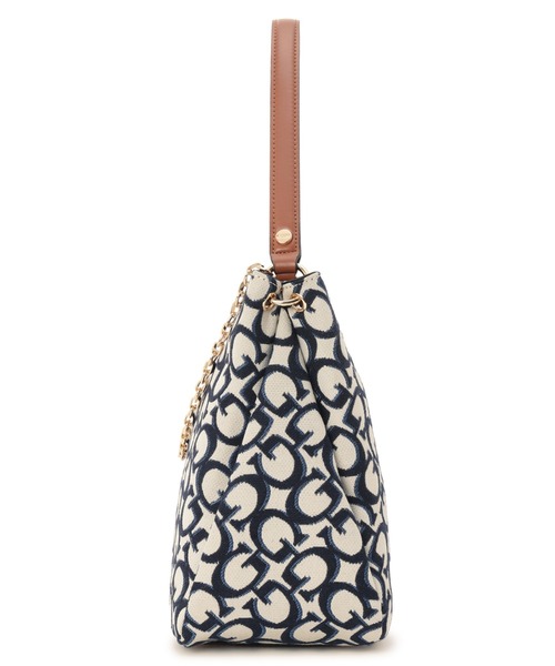 Guess（ゲス）の「NEWPORT Bucket Crossbody（ショルダーバッグ・レディース・ホワイト/ネイビー・ONE SIZE）」の4枚目の写真