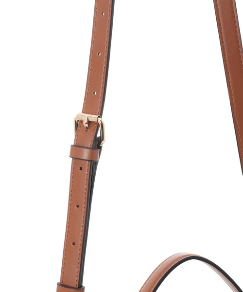 Guess（ゲス）の「NEWPORT Bucket Crossbody（ショルダーバッグ・レディース・ホワイト/ネイビー・ONE SIZE）」の6枚目の写真