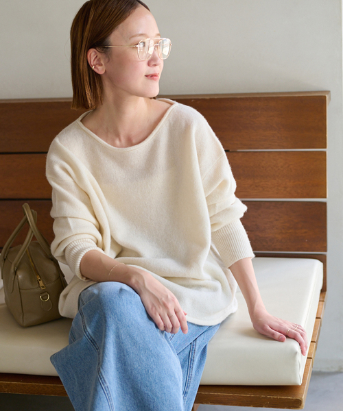 JOURNAL STANDARD relume（ジャーナルスタンダード　レリューム）の「《追加 / 新色》ラムウールボートネックルーズプルオーバー（ニット/セーター・レディース・グレー/イエロー/アイボリー/バーガンディー・FREE）」の2枚目の写真