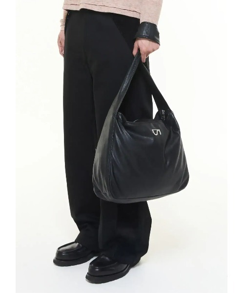 SHOOP (シュープ)の「SHOOP MINI SACK SHOULDER BAG (SHBSC012)(ショルダーバッグ・メンズ・ブラック・FREE)」の1枚目の写真