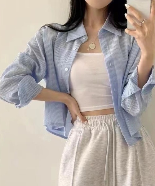 lulufa(ルルファ)の「シアーショート丈シャツ(シャツ/ブラウス・レディース・ブルー/ホワイト・FREE)」の2枚目の写真