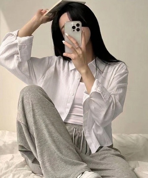 lulufa(ルルファ)の「シアーショート丈シャツ(シャツ/ブラウス・レディース・ブルー/ホワイト・FREE)」の9枚目の写真