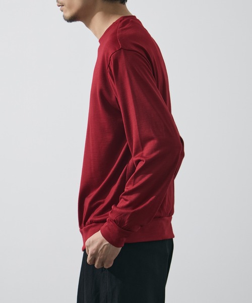 marka(マーカ)の「【MARKAWARE/marka/マーカ】CREW NECK L/S TEE(Tシャツ/カットソー・メンズ・オリーブ/レッド・2/1)」の4枚目の写真