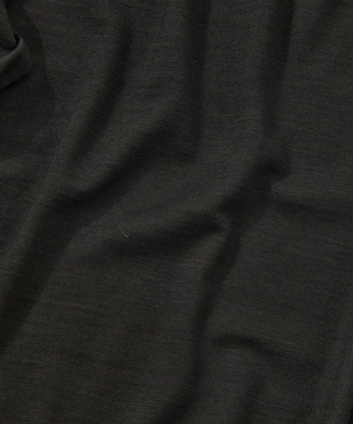 marka(マーカ)の「【MARKAWARE/marka/マーカ】CREW NECK L/S TEE(Tシャツ/カットソー・メンズ・オリーブ/レッド・2/1)」の18枚目の写真