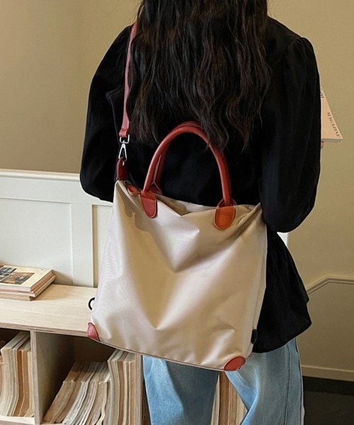 Miniministore(ミニミニストア)の「マルチトートバッグ大容量ナイロンリュック(バックパック/リュック・レディース・チャコールグレー/ネイビー/ブルー/ワインレッド/ベージュ/ブラック・FREE)」の4枚目の写真