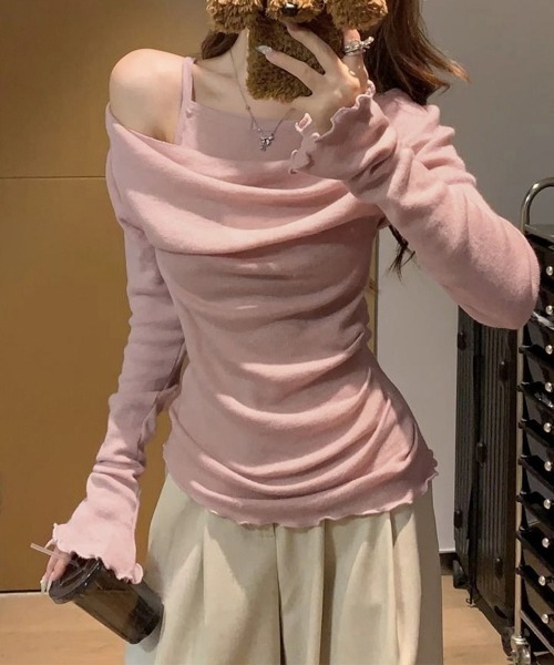 Miniministore(ミニミニストア)の「キャミレイヤード風オフショルトップス長袖(Tシャツ/カットソー・レディース・ワインレッド/ブラック/ライトブルー/アイボリー/ピンク・FREE)」の7枚目の写真