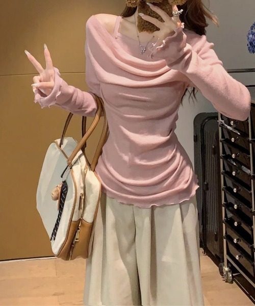 Miniministore(ミニミニストア)の「キャミレイヤード風オフショルトップス長袖(Tシャツ/カットソー・レディース・ワインレッド/ブラック/ライトブルー/アイボリー/ピンク・FREE)」の9枚目の写真