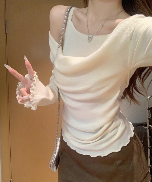 Miniministore(ミニミニストア)の「キャミレイヤード風オフショルトップス長袖(Tシャツ/カットソー・レディース・ワインレッド/ブラック/ライトブルー/アイボリー/ピンク・FREE)」の15枚目の写真