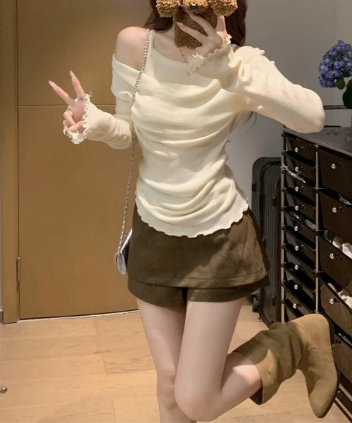 Miniministore(ミニミニストア)の「キャミレイヤード風オフショルトップス長袖(Tシャツ/カットソー・レディース・ワインレッド/ブラック/ライトブルー/アイボリー/ピンク・FREE)」の16枚目の写真