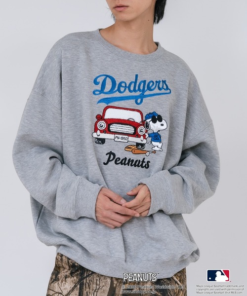 PEANUTS(ピーナッツ)の「【PEANUTS/ピーナッツ】【ユニセックスデザインでリンクコーデにも◎】MLB×PEANUTS 裏起毛トレーナー 保温 キャラクター ドジャース ヤンキース パイレーツ(スウェット・メンズ・ベージュ系その他2/ブラック系その他3/グレー系その他3/グレー系その他/ブラック系その他2/ブルー系その他・LARGE/X-LARGE/MEDIUM)」の1枚目の写真