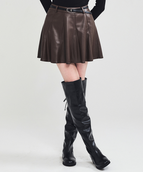 LORDLOAR(ロードロアル)の「フェイクレザーフレアスカート ブラウン(スカート・レディース・その他・X-SMALL/SMALL/MEDIUM/LARGE)」の1枚目の写真