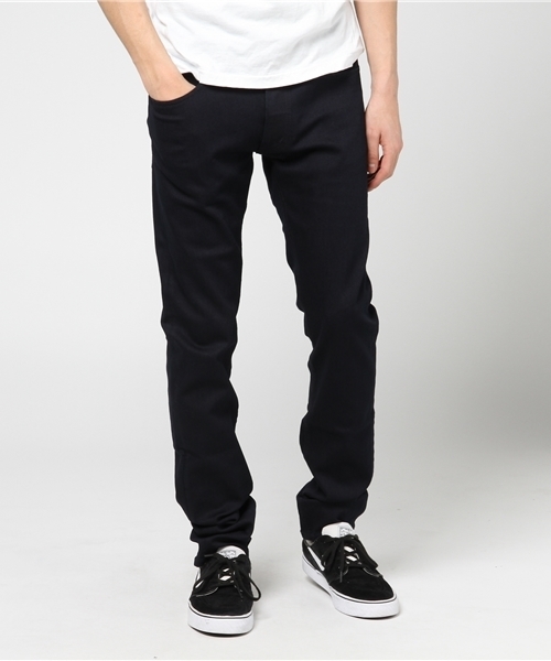 BLACK LABEL CRESTBRIDGE（ブラックレーベル・クレストブリッジ）の「エクストラフィット スキニーデニム（デニムパンツ・メンズ・ネイビー/ブラック・76/79/73/70/82）」の2枚目の写真