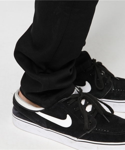 BLACK LABEL CRESTBRIDGE（ブラックレーベル・クレストブリッジ）の「エクストラフィット スキニーデニム（デニムパンツ・メンズ・ネイビー/ブラック・76/79/73/70/82）」の8枚目の写真