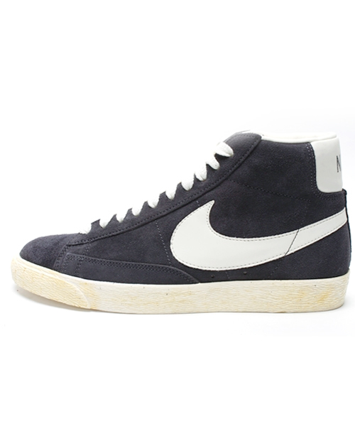 NIKE（ナイキ）の「BLAZER HI SUEDE(VNTG)（スニーカー・レディース・グレー/パープル/ピンク・23/23.5/24/24.5/26/26.5/28/28.5/27/27.5）」の4枚目の写真