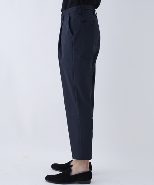 STUDIOUS（ステュディオス）の「ファンクショナルチノテーパードパンツ（チノパンツ・メンズ・ブラック/ベージュ・3/2/1）」の9枚目の写真