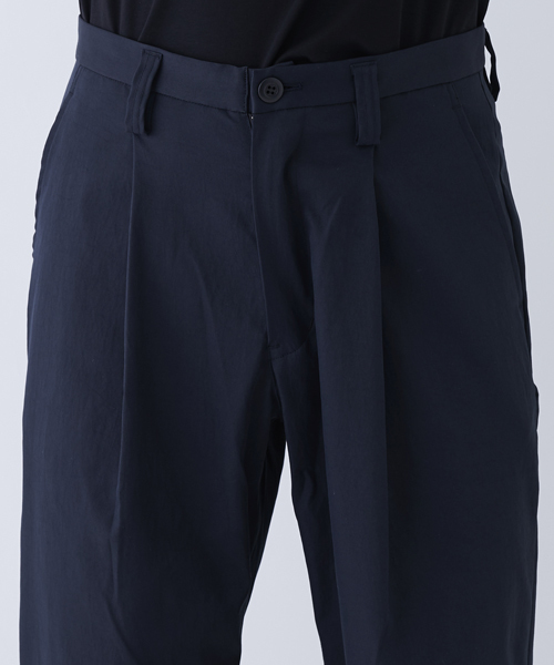 STUDIOUS（ステュディオス）の「ファンクショナルチノテーパードパンツ（チノパンツ・メンズ・ブラック/ベージュ・3/2/1）」の11枚目の写真