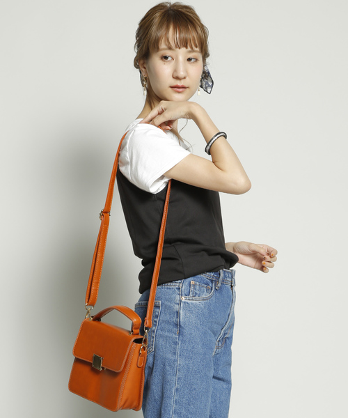 PLAIN CLOTHING（プレーンクロージング）の「ワンハンドルスクエアバッグ/ショルダーバッグ【PLAIN CLOTHING】（ショルダーバッグ・レディース・キャメル/ブラック/グレー・FREE）」の15枚目の写真