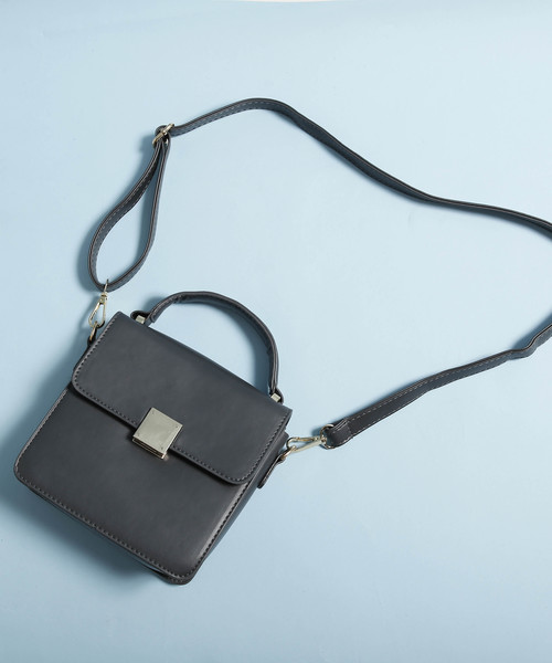 PLAIN CLOTHING（プレーンクロージング）の「ワンハンドルスクエアバッグ/ショルダーバッグ【PLAIN CLOTHING】（ショルダーバッグ・レディース・キャメル/ブラック/グレー・FREE）」の19枚目の写真