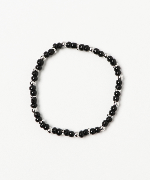 WEGO（ウィゴー）の「WEGO/ビーズゴムブレスレット（ブレスレット・メンズ・レッド/レッド系その他/ホワイト/ブラック系その他/ターコイズブルー/その他1/その他2/その他3/ブラック・FREE）」の3枚目の写真