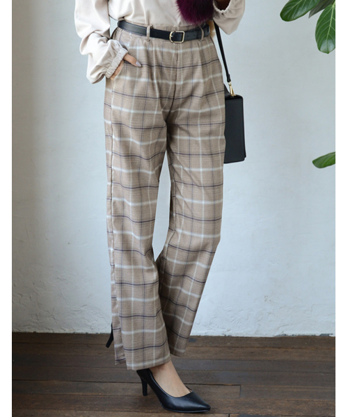 Re:EDIT（リエディ）の「すっきり美脚ストレートパンツ（その他パンツ・レディース・ブラック/ベージュ/ブラウン/グレー/ブラック系その他/ブラウン系その他/バーガンディー/グリーン系その他/モカ・LARGE/MEDIUM/SMALL）」の6枚目の写真