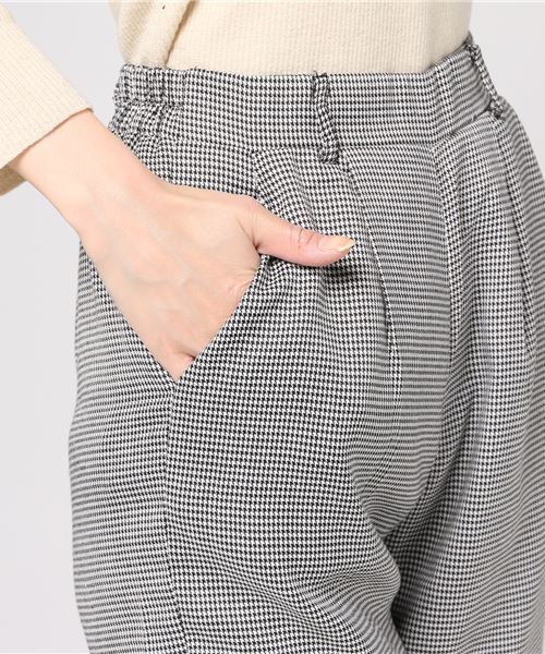 Re:EDIT（リエディ）の「すっきり美脚ストレートパンツ（その他パンツ・レディース・ブラック/ベージュ/ブラウン/グレー/ブラック系その他/ブラウン系その他/バーガンディー/グリーン系その他/モカ・LARGE/MEDIUM/SMALL）」の14枚目の写真