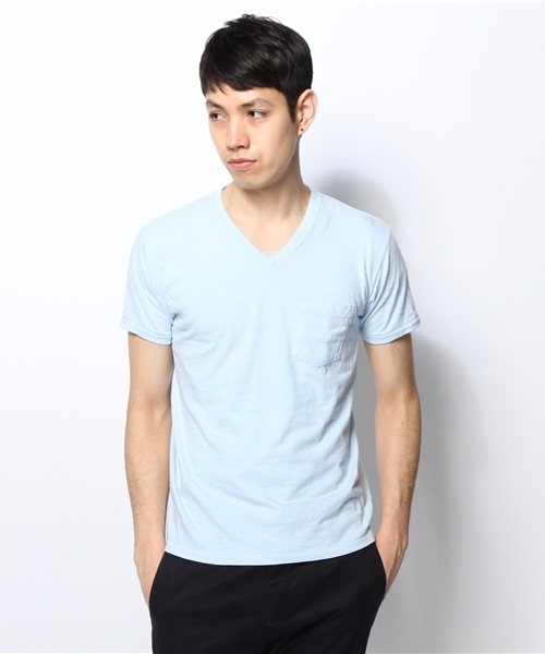 SHIPS（シップス）の「VELVA SHEEN: Vネック ポケットTEEシャツ（カラー）（Tシャツ/カットソー・メンズ・ピンク/イエロー/ライトグリーン/ブルー/グリーン/ライトピンク/ライトブルー・SMALL/MEDIUM/LARGE）」の3枚目の写真