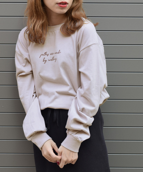 w closet（ダブルクローゼット）の「ガーリーロゴロンTee_（Tシャツ/カットソー・レディース・ブラック/オフホワイト/サックスブルー/スモークグレー・FREE）」の4枚目の写真