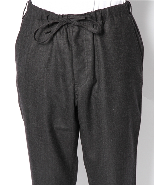 ADAM ET ROPE'（アダムエロペ）の「ウールヘリンボン　S100 イージーパンツ（その他パンツ・メンズ・グレー/ブラウン系その他/ブラック系その他・MEDIUM/LARGE）」の6枚目の写真