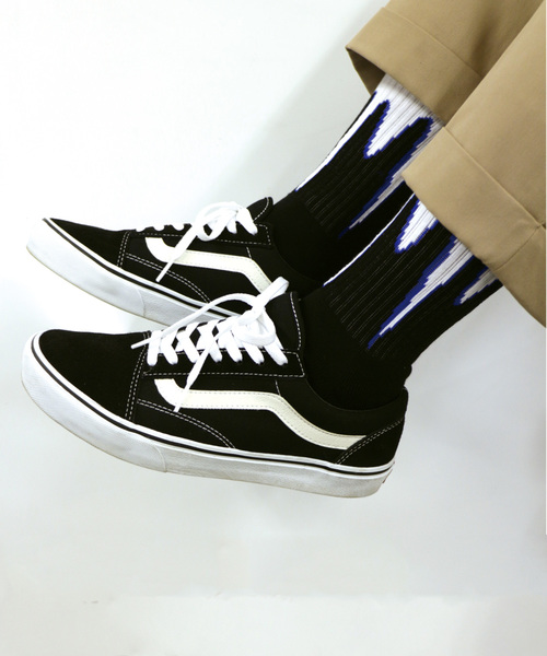 ADPOSION(アドポーション)の「【日本製】ファイアーパターンソックス(ソックス/靴下・メンズ・レッド/イエロー/ブルー・FREE)」の1枚目の写真