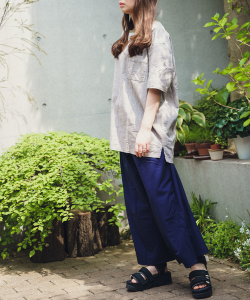 ARCHIVER(アーカイバ)の「【Ir】綿麻Tシャツ(Tシャツ/カットソー・レディース・ホワイト/ネイビー/カーキ/サックスブルー/モカ・MEDIUM/LARGE/X-LARGE)」の8枚目の写真