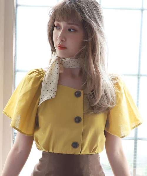 one after another NICE CLAUP(ワンアフターアナザーナイスクラップ)の「スカーフ付麻混ブラウス(シャツ/ブラウス・レディース・ブラック/イエロー/アイボリー/モカ・FREE)」の4枚目の写真