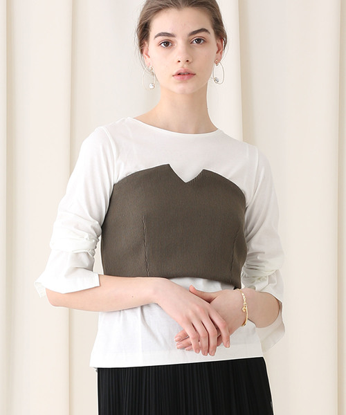 STUDIOUS(ステュディオス)の「【STUDIOUS】ニットビスチェ × コットンロングTee(Tシャツ/カットソー・レディース・ブラック/カーキ・FREE)」の2枚目の写真