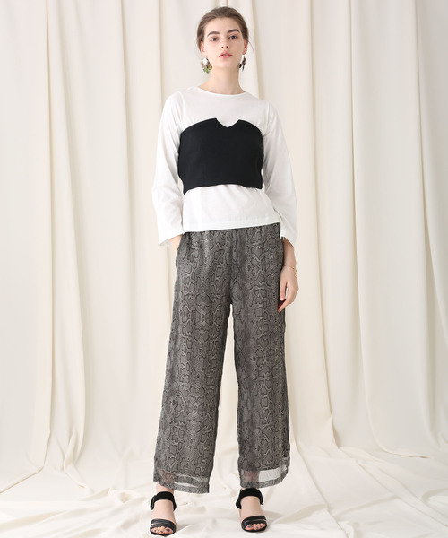 STUDIOUS(ステュディオス)の「【STUDIOUS】ニットビスチェ × コットンロングTee(Tシャツ/カットソー・レディース・ブラック/カーキ・FREE)」の5枚目の写真