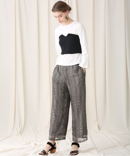 STUDIOUS(ステュディオス)の「【STUDIOUS】ニットビスチェ × コットンロングTee(Tシャツ/カットソー・レディース・ブラック/カーキ・FREE)」の7枚目の写真