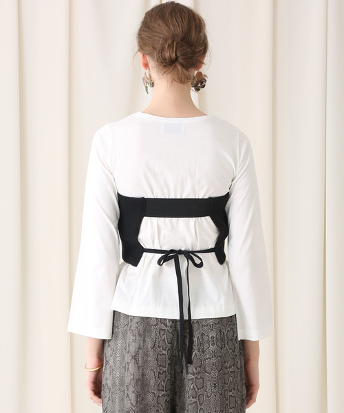 STUDIOUS(ステュディオス)の「【STUDIOUS】ニットビスチェ × コットンロングTee(Tシャツ/カットソー・レディース・ブラック/カーキ・FREE)」の13枚目の写真