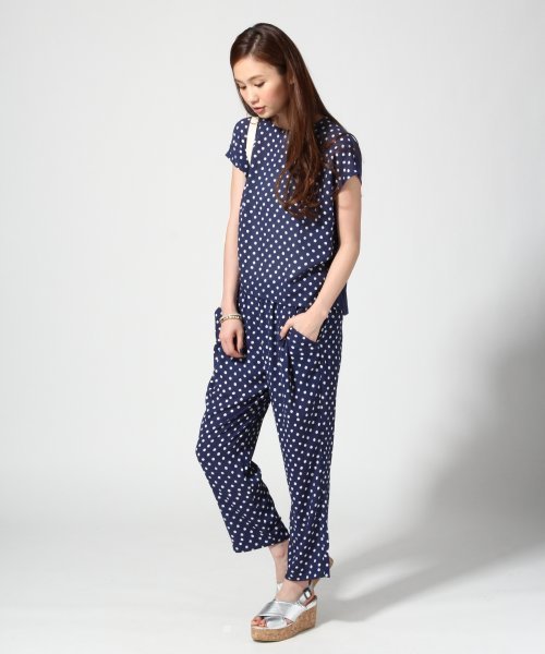 GLOBAL WORK(グローバルワーク)の「【GLOBAL WORK】フロントフハクTフレンチスリーブ/546491(Tシャツ/カットソー・レディース・ブルー/ネイビー/ブラック/グレー・LARGE/MEDIUM/SMALL)」の11枚目の写真