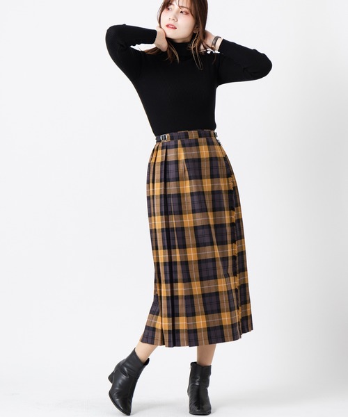 O'NEIL of DUBLIN（オニールオブダブリン）の「O'Neil of Dublin 別注クラシックモデル ウーステッドウール 100% キルトスカート ロング 83cm（スカート・レディース・ブラック×ブルー/ライトグレー/ベージュ/ダークネイビー/ブルーグリーン/チャコール/アイボリー/パープル/グレー/グリーン/ブルー系その他/カーキ/ダークグリーン/キャメル/ブラウン系その他/オリーブ/コーラル/ブラウン/パープル系その他/ライトブルー/ライトパープル/レッド/ライトブラウン・12/10/8/14/6）」の7枚目の写真