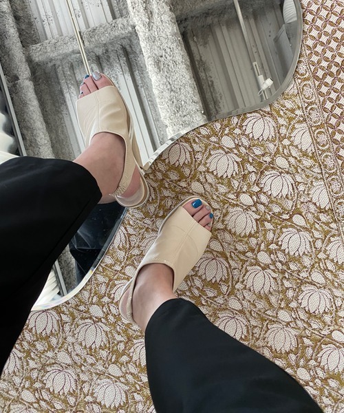 chuclla（チュクラ）の「【chuclla】Platform back-strap open-toe sandal sb-6 chs55（サンダル・レディース・アイボリー/ブラック・36/37/38/39/35）」の16枚目の写真