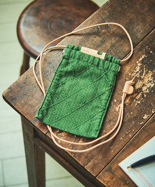 TONE SELECT GOODS(トーンセレクトグッズ)の「【Butler Verner Sails】反応染め九櫻刺子ネックミニポーチ(ショルダーバッグ・レディース・ブルーグレー/グリーン/ネイビー/イエロー/キャメル・FREE)」の1枚目の写真