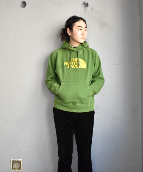 THE NORTH FACE(ザノースフェイス)の「【ヴィンテージ古着】THE NORTH FACE/ザ ノースフェイス ロゴ プルオーバーパーカー(パーカー・メンズ・グリーン・LARGE)」の3枚目の写真