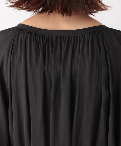 LEPSIM（レプシィム）の「マエアキギャザーブラウス　935030（シャツ/ブラウス・レディース・ブラウン/オフホワイト/ブラック/グリーン・FREE）」の17枚目の写真