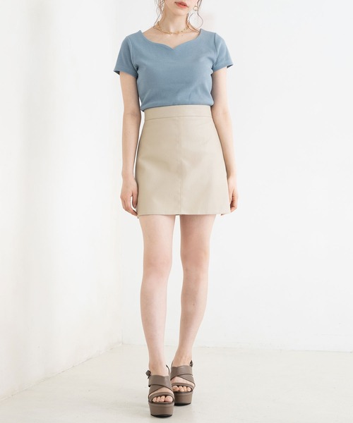 Newlyme（ニューリーミー）の「ハートネック半袖リブトップス（Tシャツ/カットソー・レディース・ホワイト/ブラック/ボルドー/ブルー・MEDIUM/XX-LARGE/LARGE/X-LARGE）」の8枚目の写真