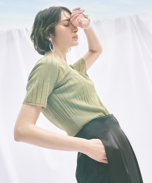 RUIRUE BOUTIQUE(ルイルエブティック)の「洗える | バックボタンシアーリブニット | クルーネック リブニット サマーニット トップス 半袖 ベーシック シンプル シアー(ニット/セーター・レディース・ブラック/オフホワイト/ピンク/グリーン・S/M/L)」の8枚目の写真