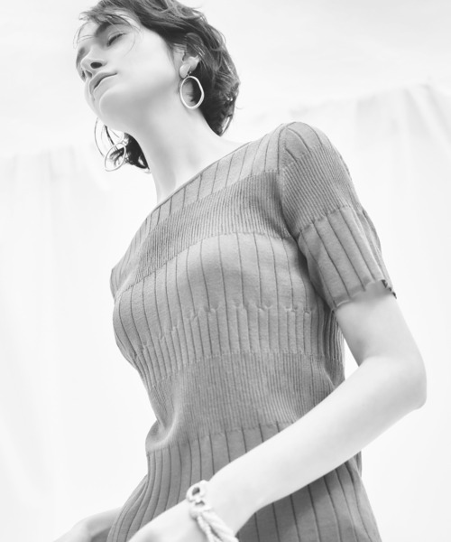 RUIRUE BOUTIQUE(ルイルエブティック)の「洗える | バックボタンシアーリブニット | クルーネック リブニット サマーニット トップス 半袖 ベーシック シンプル シアー(ニット/セーター・レディース・ブラック/オフホワイト/ピンク/グリーン・S/M/L)」の14枚目の写真
