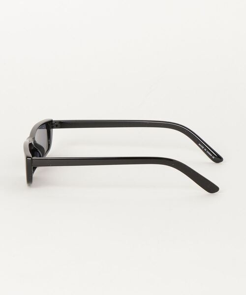 atmos pink（アトモスピンク）の「atmos pink スクエアシェイプ サングラス（サングラス・レディース・ブラック・FREE）」の2枚目の写真